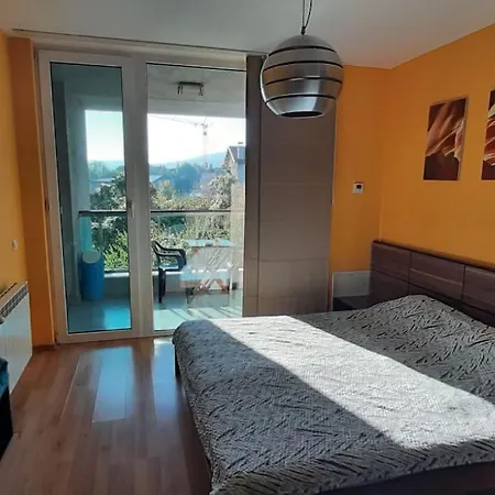 Quiet Mountain Home, Free Parking & View Lejlighed Sofia