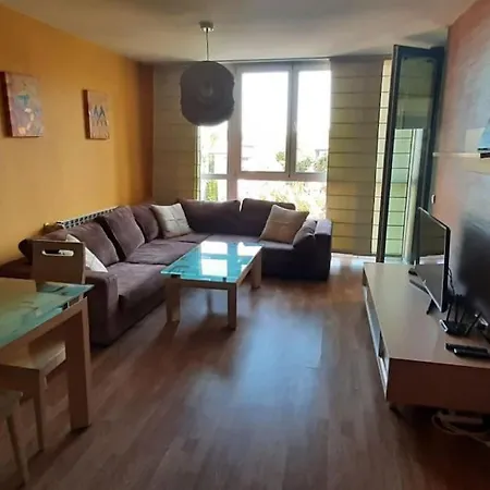 Quiet Mountain Home, Free Parking & View Lejlighed *