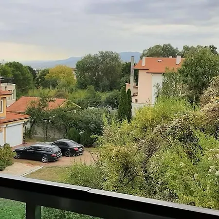 Quiet Mountain Home, Free Parking & View Sofia